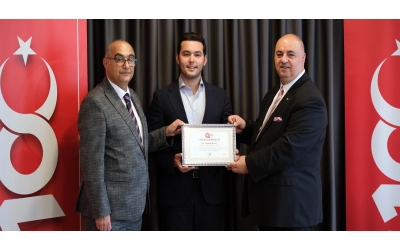 Basın emekçilerimiz her zaman saygı ve destek görmeli