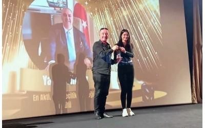 Yüzüncüyıl Gazeteciler Derneği’ne ‘En Aktif Gazetecilik Ödülü’